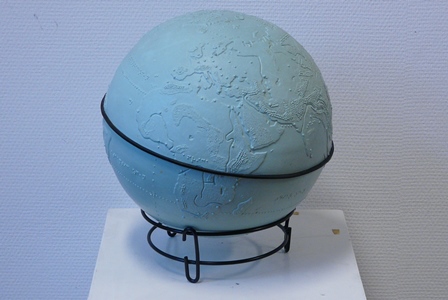 Afbeelding van een wereldbol; 30 cm. doorsnee