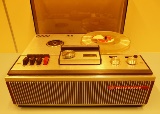 Afbeelding van een bandrecorder, merk Telefunken, type magnetophon 201 de luxe