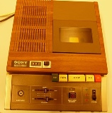 Afbeelding van een cassetterecorder, merk Sony, Transcriber Secutive