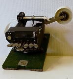Afbeelding van deze stenomachine, zonder kist